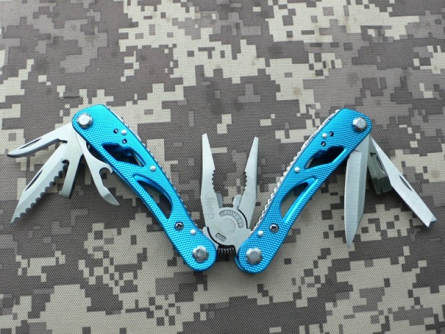 American Jeep blu color multifunctional combination pliers knife blue color UD06040